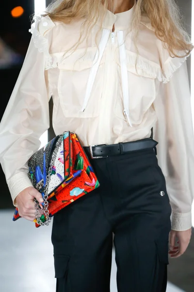 Look 33